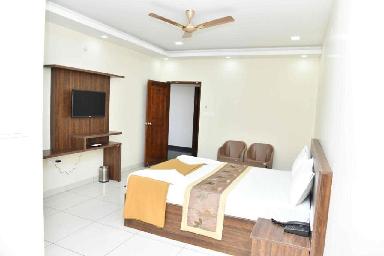 Ssr Residency Hotel Mandya Exterior photo