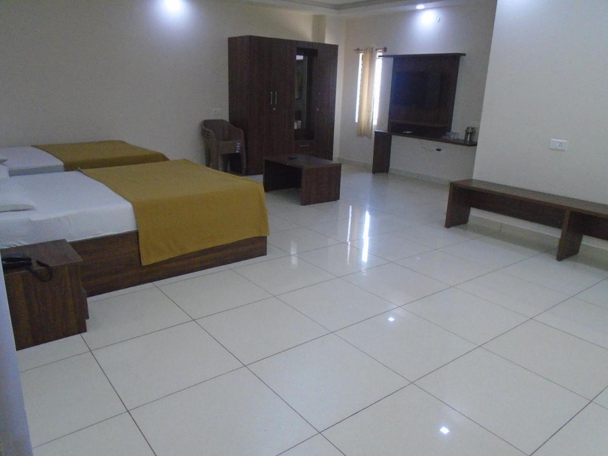 Ssr Residency Hotel Mandya Exterior photo