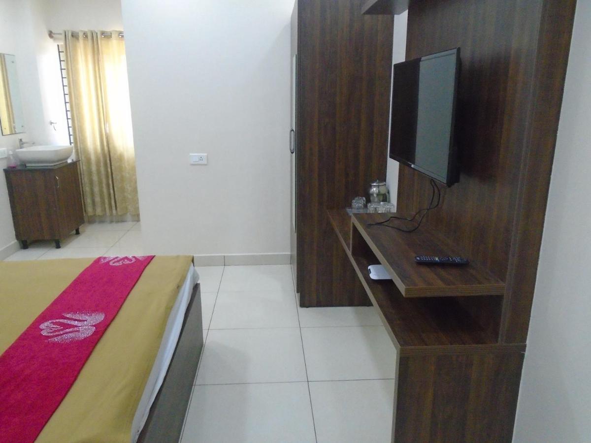 Ssr Residency Hotel Mandya Exterior photo