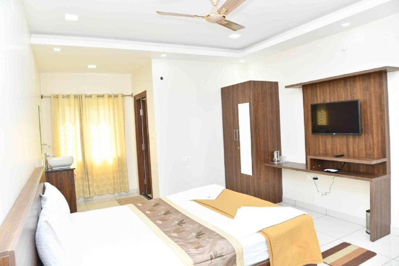 Ssr Residency Hotel Mandya Exterior photo